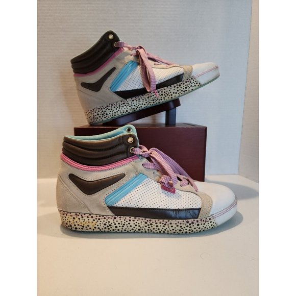 Y2K  VINTAGE SHOES PASTRY FAB COOKIE WHITE CHOCALATE CHIP HIPTOP REVRUN RUN - Picture 1 of 10